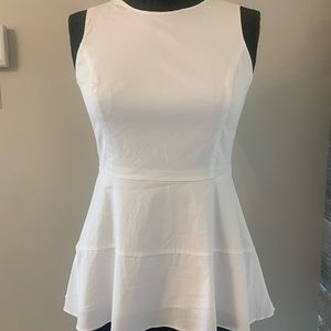 White House Black Market, size2, Fitted long sleeveless blouse.
